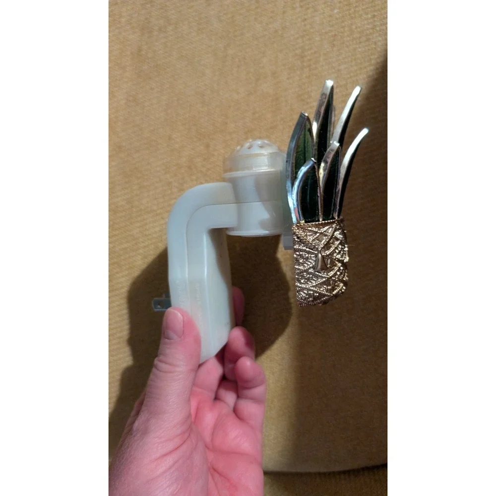 Bath & Body Works PINEAPPLE Wallflowers Light Up Plug In Warmer